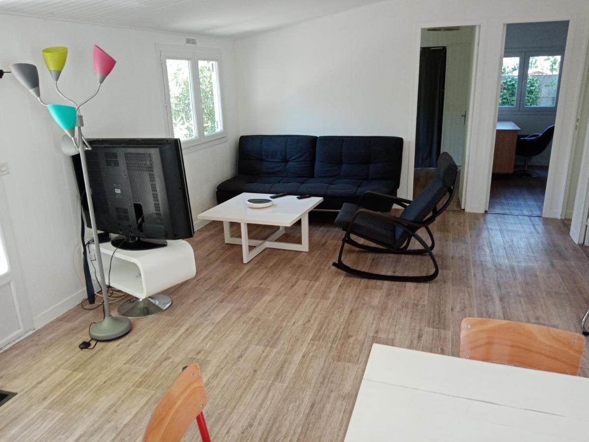 Villeneuve-lès-Avignon Chalet Agreable, A Proximite Du Centre Historique, Golf Academy מראה חיצוני תמונה