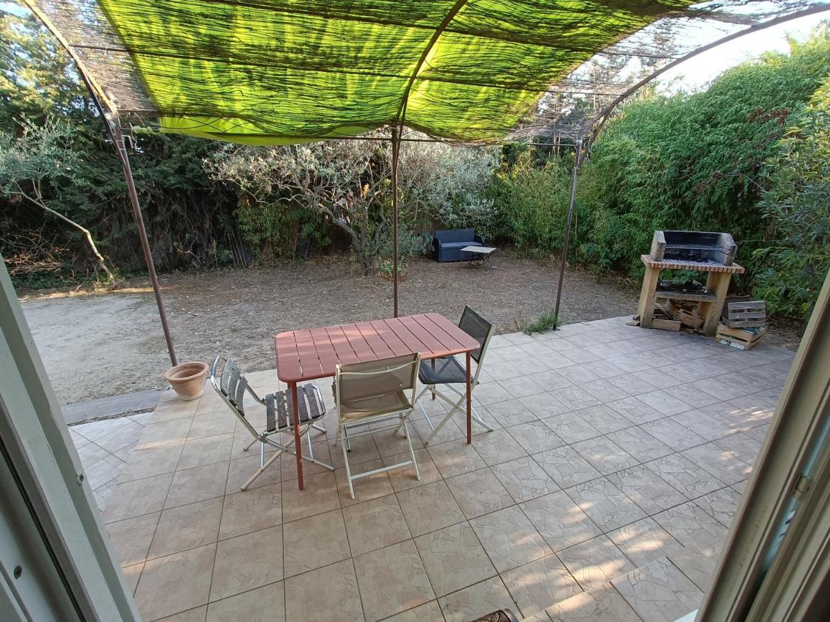 Villeneuve-lès-Avignon Chalet Agreable, A Proximite Du Centre Historique, Golf Academy מראה חיצוני תמונה